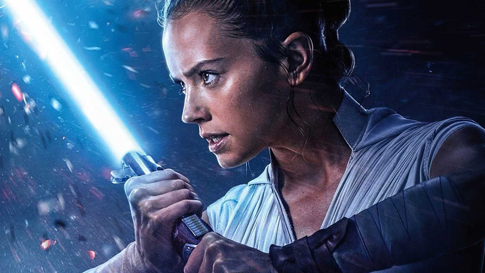 Rey Skywalker em confronto com sabre de luz