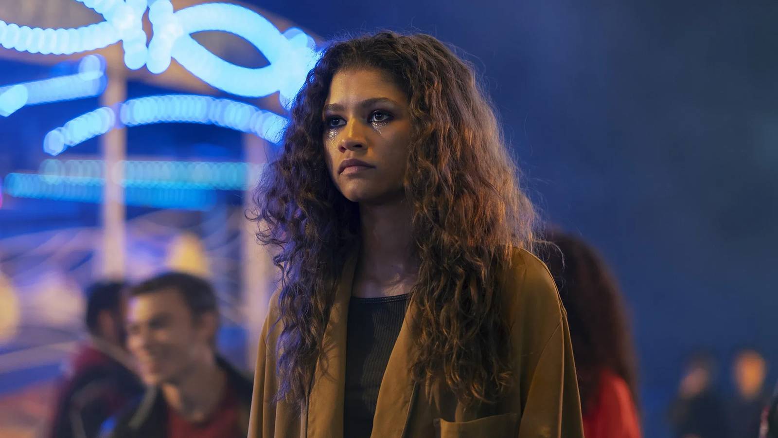 Rue in the middle of a fair in Euphoria