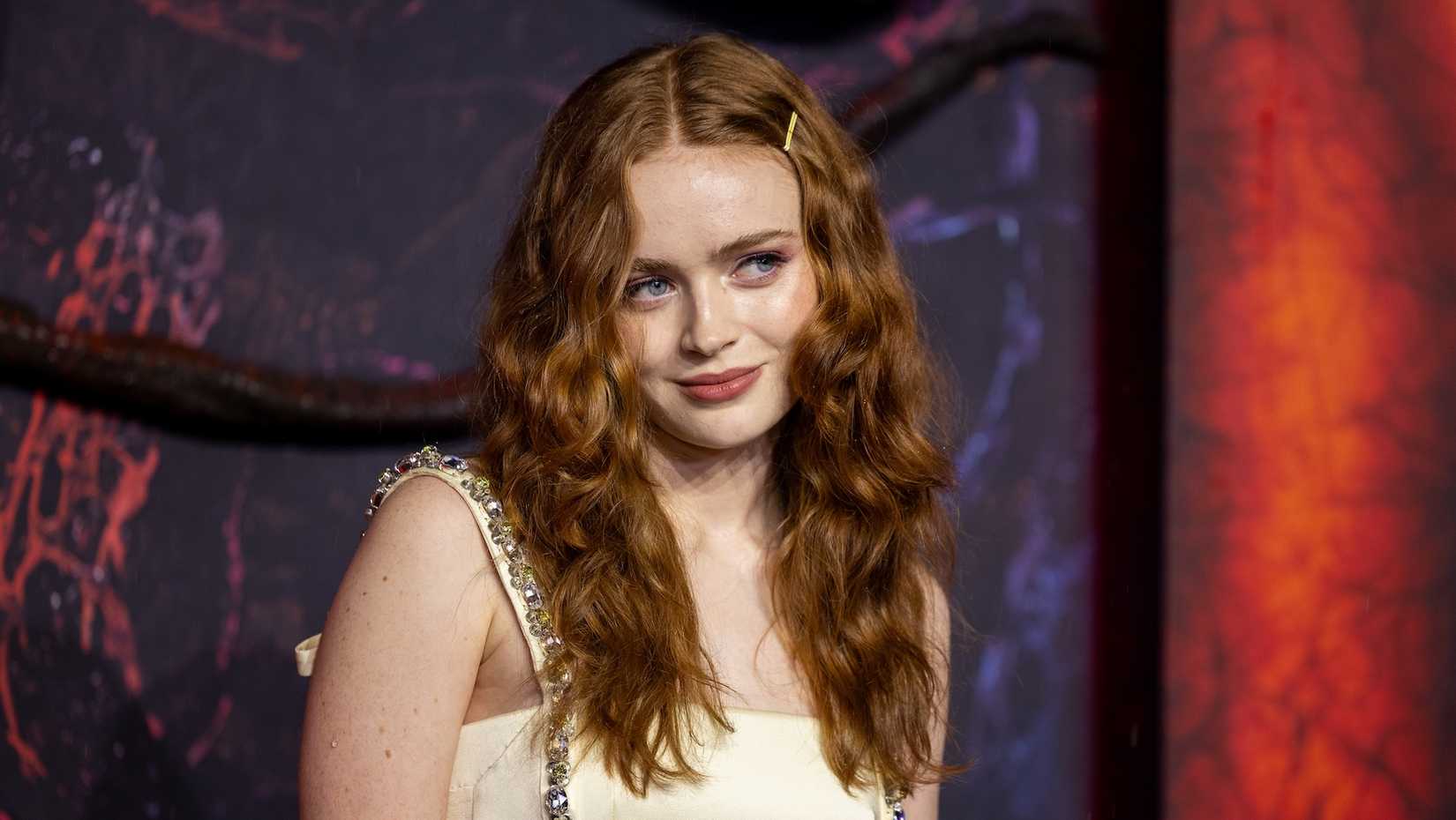 Sadie Sink na estreia da 5ª temporada de Stranger Things