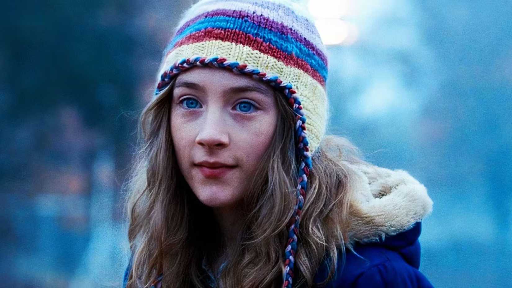 Saoirse Ronan como Susie Salmon no filme Os Belos Adormecidos.