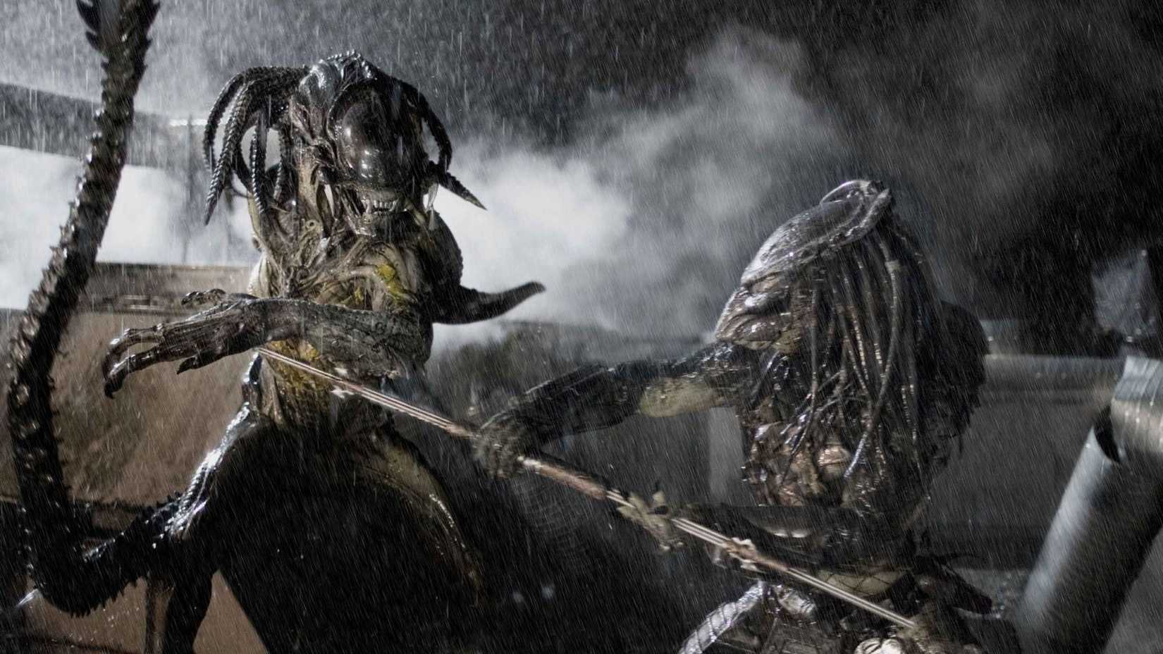 Xenomorfo lutando contra um Yautja em Alien vs. Predator: Requiem