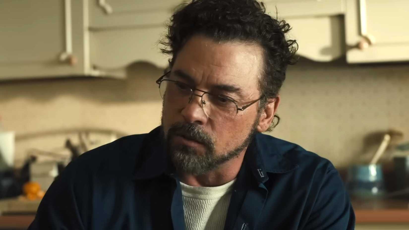 Skeet Ulrich como Henry Emily no trailer de Five Nights At Freddy's 2