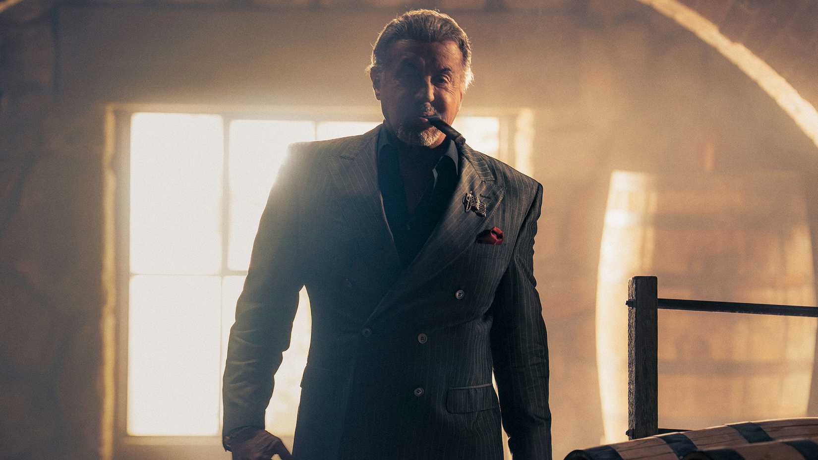 Sylvester Stallone como Dwight Manfredi em Tulsa King, episódio 8, temporada 3