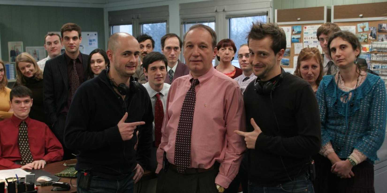 O elenco da adaptação francesa de The Office Le Bureau