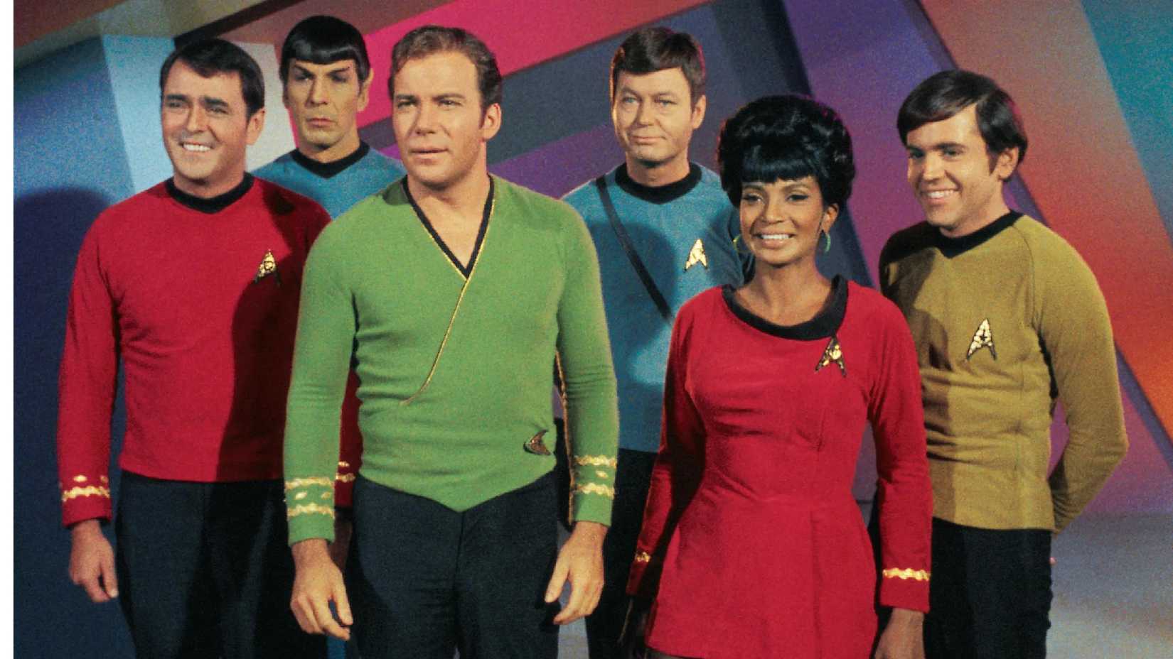 O elenco de Star Trek: A Série Original sorrindo.