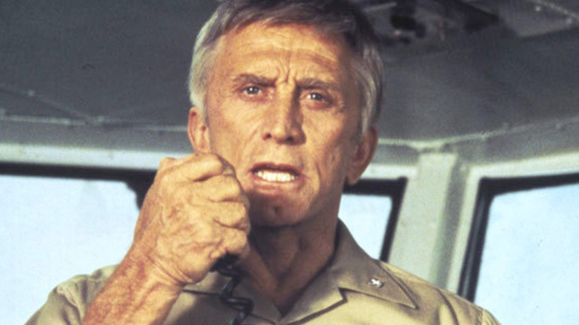 Kirk Douglas parla in radio ne The Final Countdown