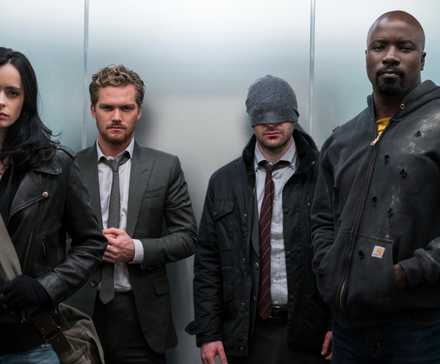 2 Of The Greatest Netflix Shows Of All Time Can't Be Watched On Netflix 2 The titular team from The Defenders standing in an elevator