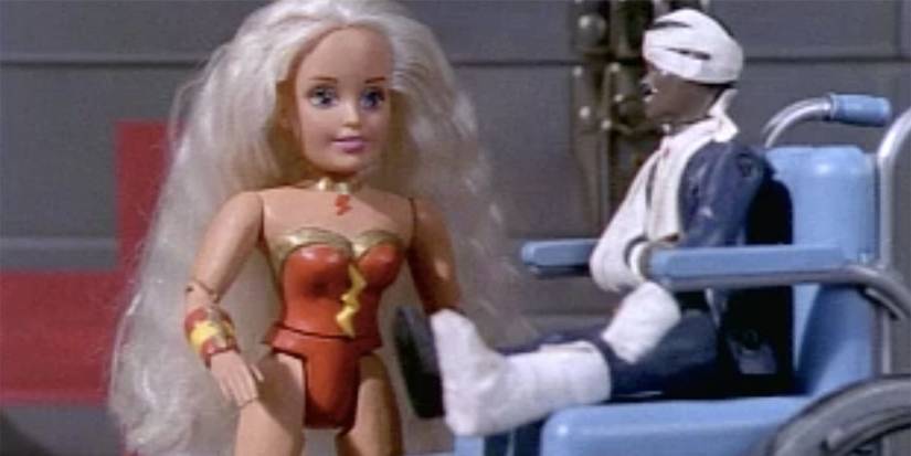 Thundergirl conversando com um prefeito machucado em Action League Now!.