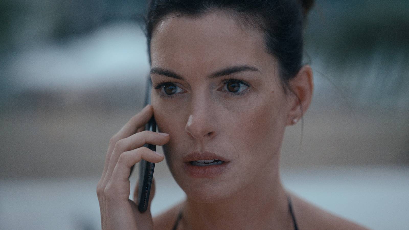 Anne Hathaway's New Thriller Harshly Splits Critics Despite Strong Rotten Tomatoes Score