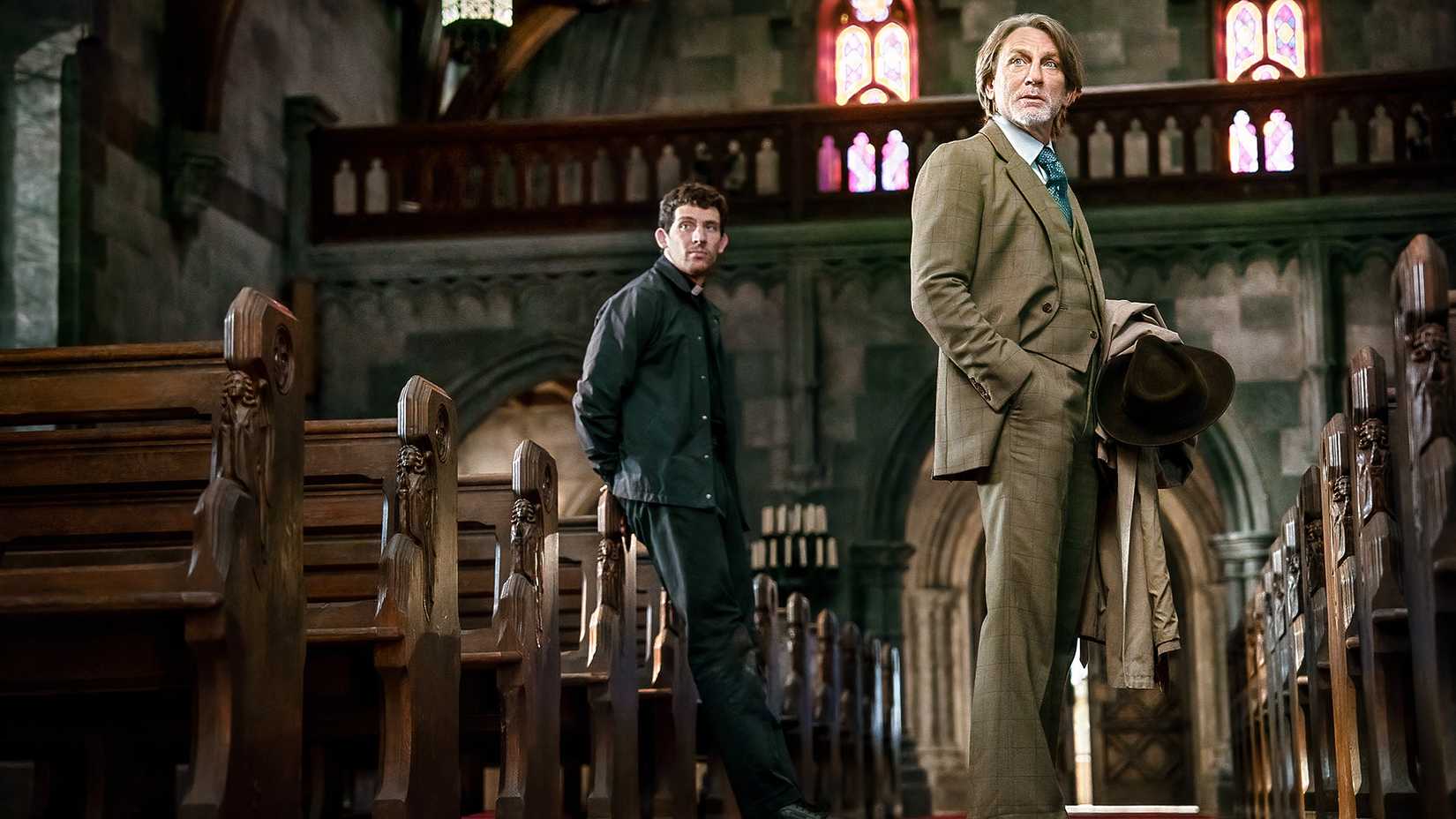 Daniel Craig e Andrew Scott em Wake Up Dead Man: A Knives Out Mystery