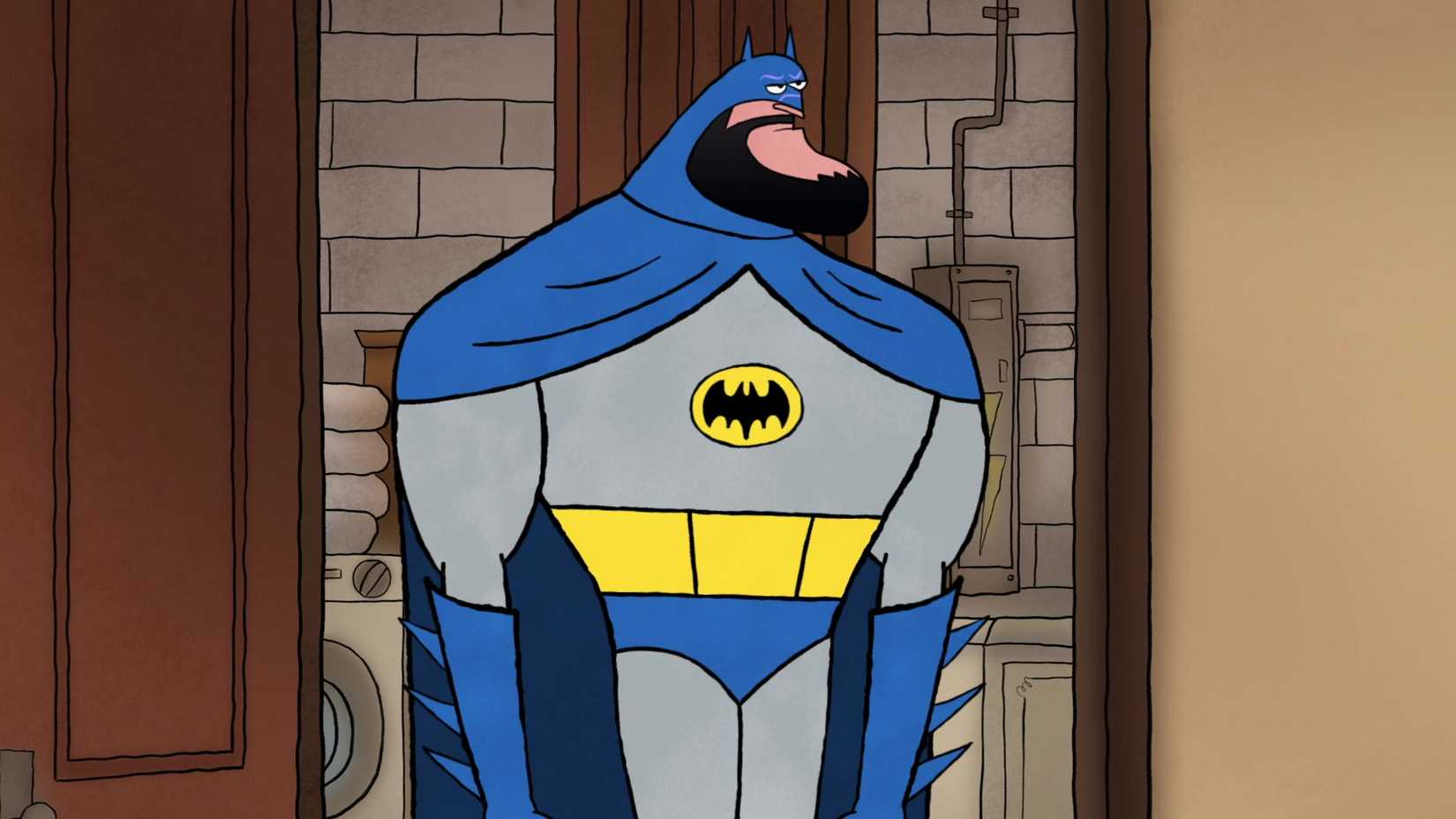Batman com seu traje azul e cinza na série Bat-Fam