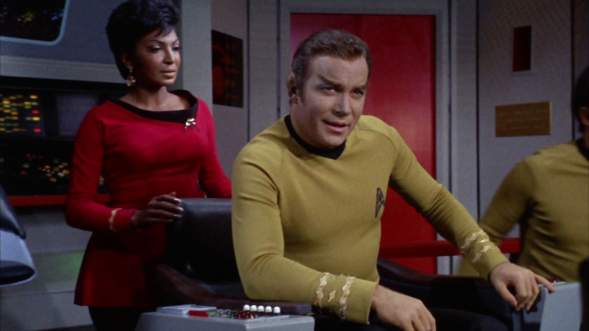 William Shatner’s 5 Funniest Star Trek Performances As Captain Kirk, Ranked