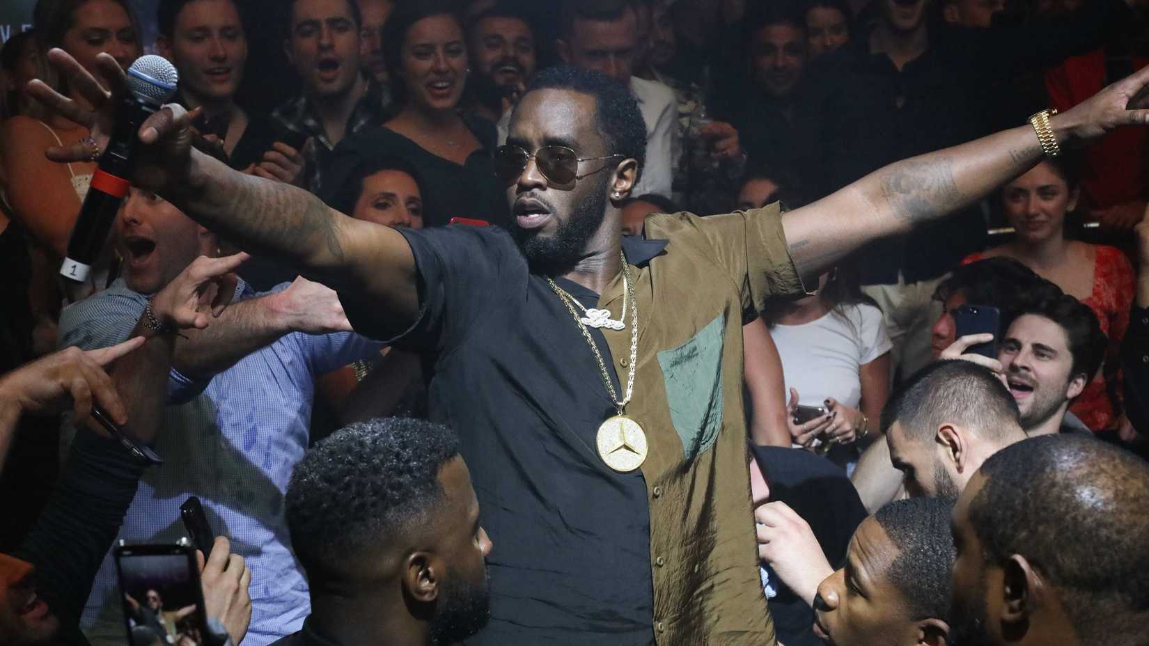 Diddy Performs with Nas in Miami