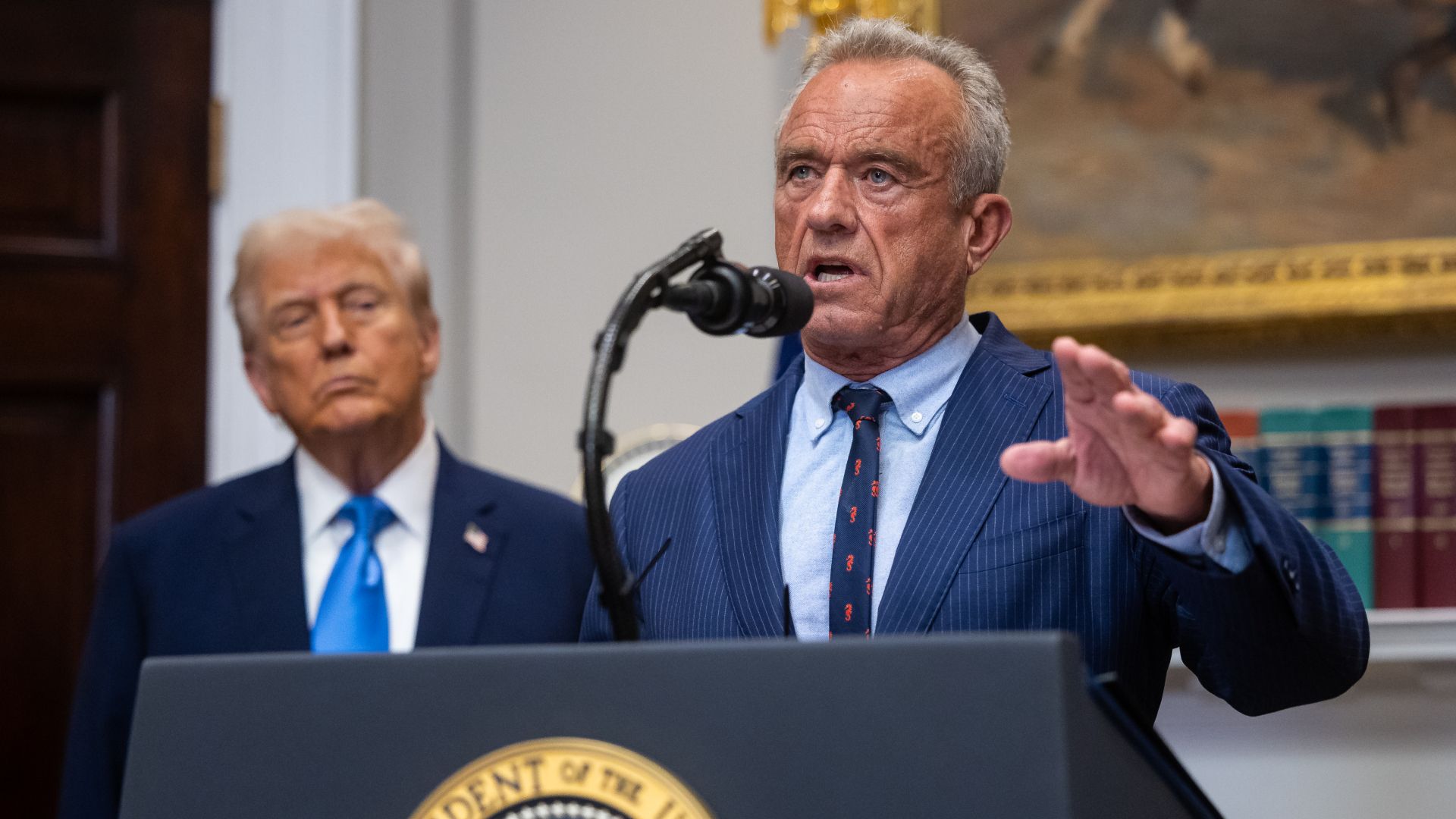 RFK Jr.'s AI-Generated Thanksgiving Photo With Trump Sparks Controversy