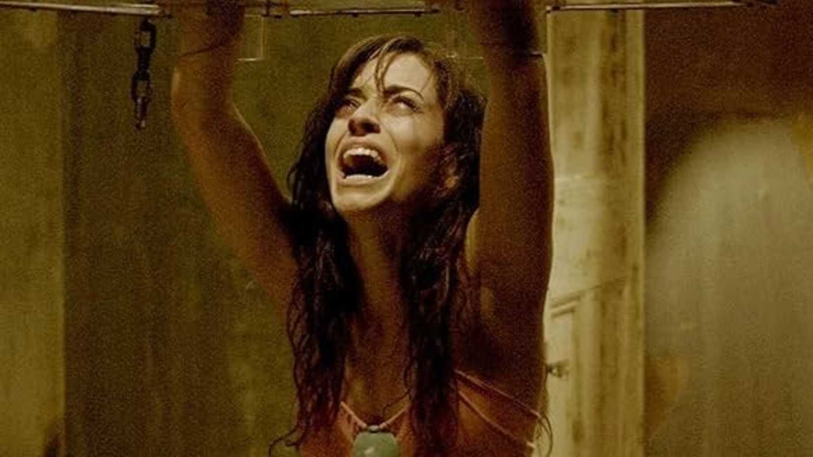 Emmanuelle Vaugier em Saw II (2005)