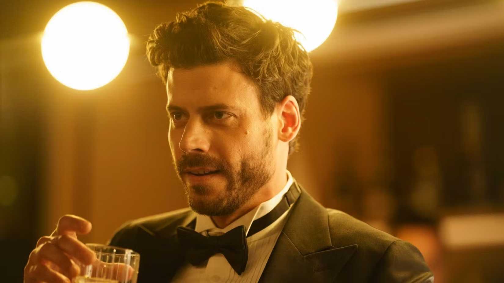 Heated Rivalry Episode 5's Coming Out Scene Addressed By Star