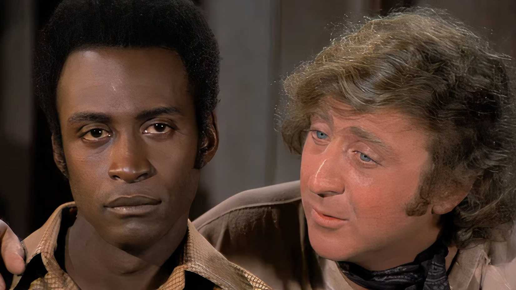 Gene Wilder jako Jim the Waco Kid z ręką na ramieniu Cleavon Little jako Bart w filmie Blazing Saddles