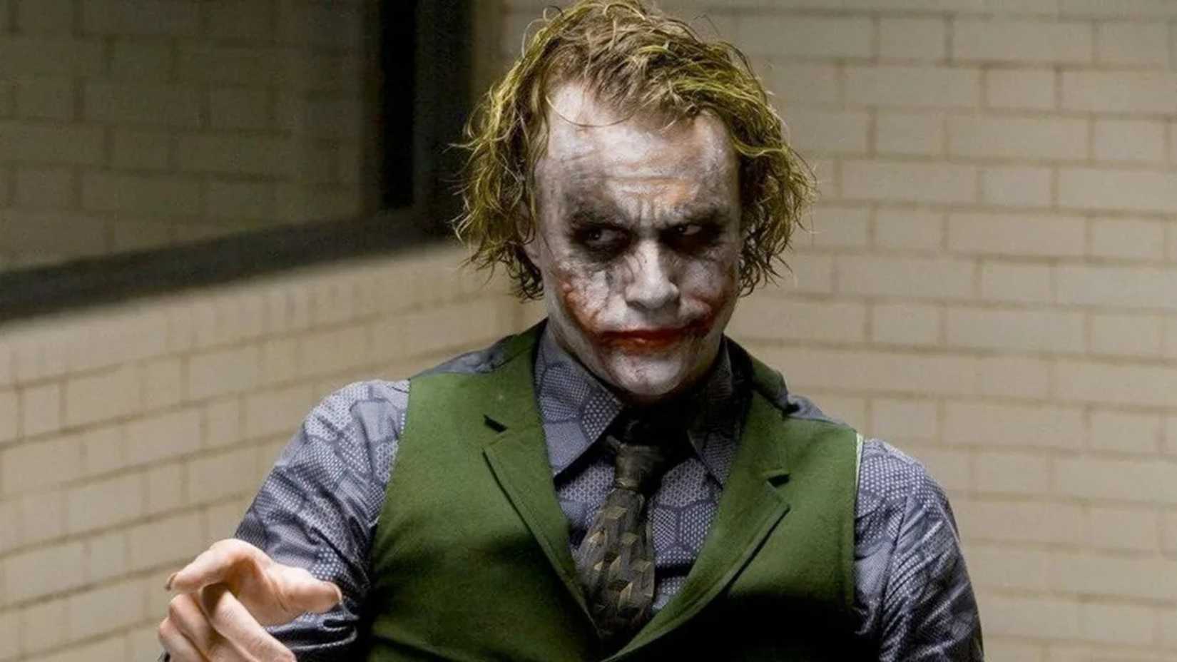 Heath Ledger como Coringa em Batman: O Cavaleiro das Trevas