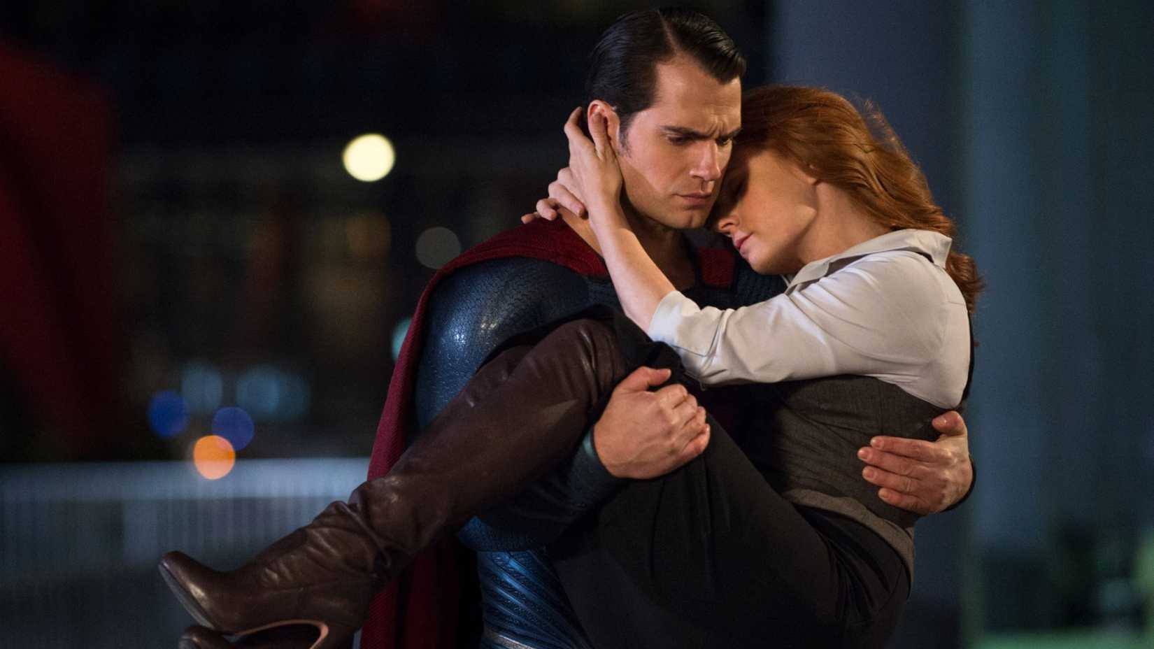 Henry Cavill's Superman carries Amy Adams' Lois Lane in his arms in Dawn of Justice