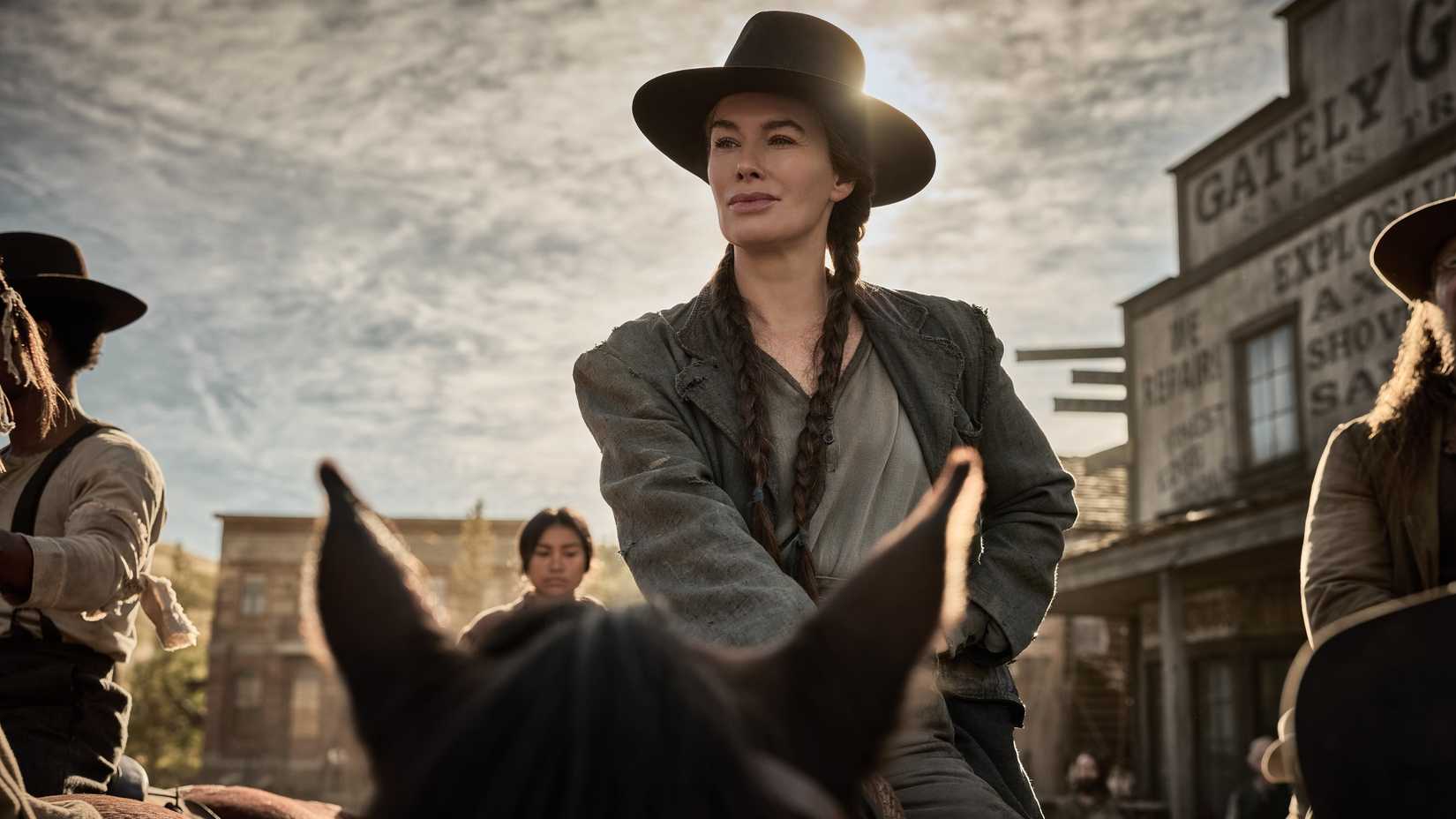 Lena Headey em cena de The Abandons