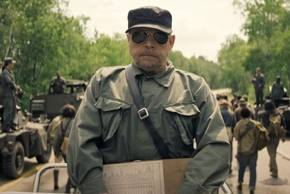 Mark Hamill as the Major in his jeep in The Long Walk