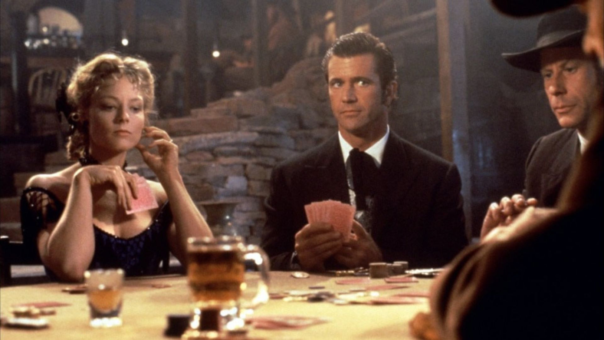 Mel Gibson e Jodie Foster a poker in Maverick