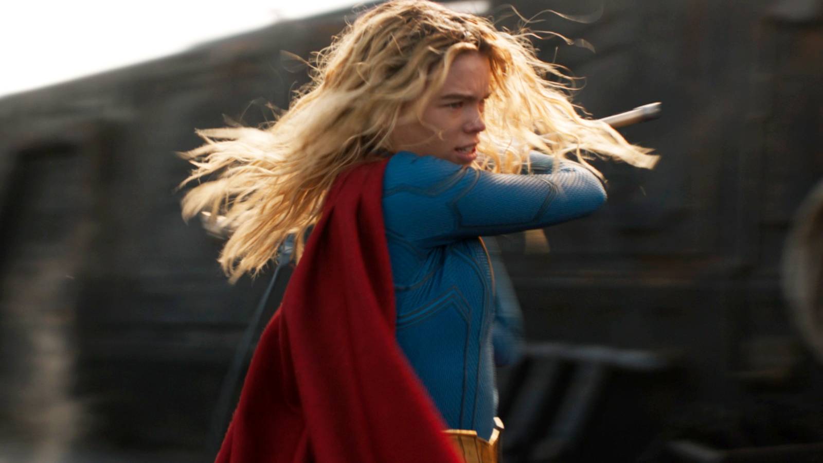 The Supergirl Movie's Suit Reconfirms The Key Difference Between ...