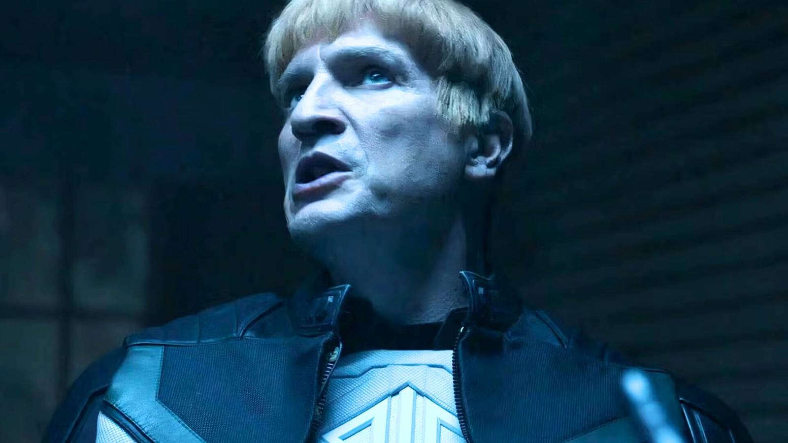 Nathan Fillion as Guy Gardner looking worried in Superman