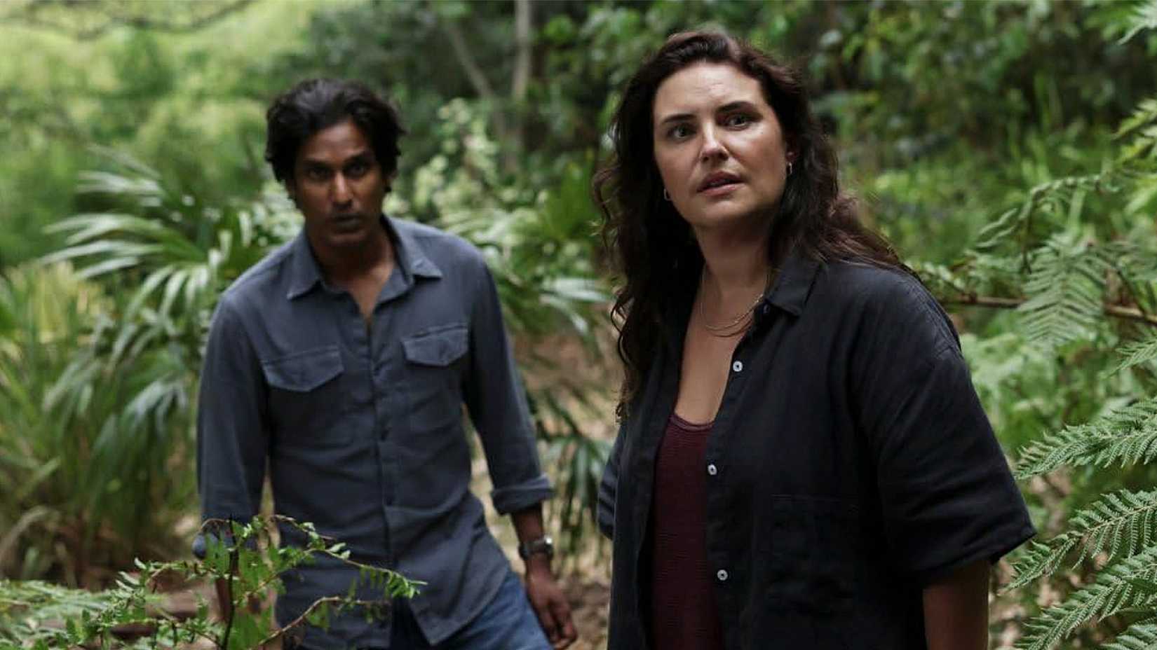 Cena da série Playing Gracie Darling na Netflix com as atrizes.