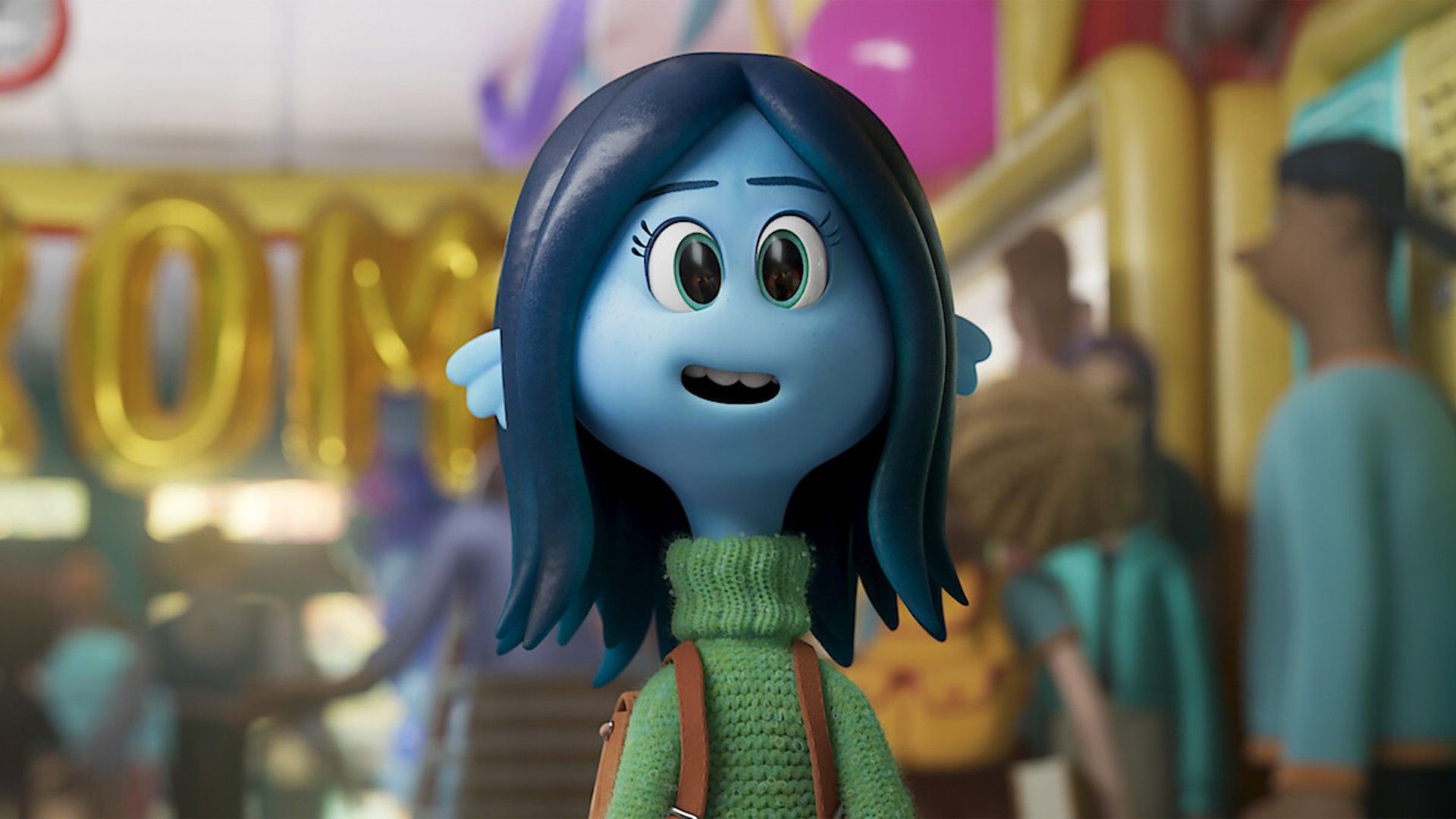Ruby sorride in un corridoio scolastico