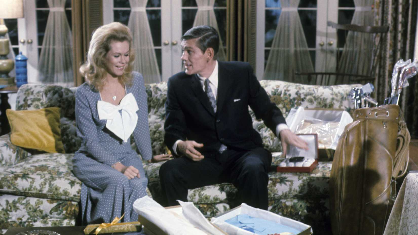 10 Horniest Sitcom Couples Ranked 10-horniest-sitcom-couples-ranked