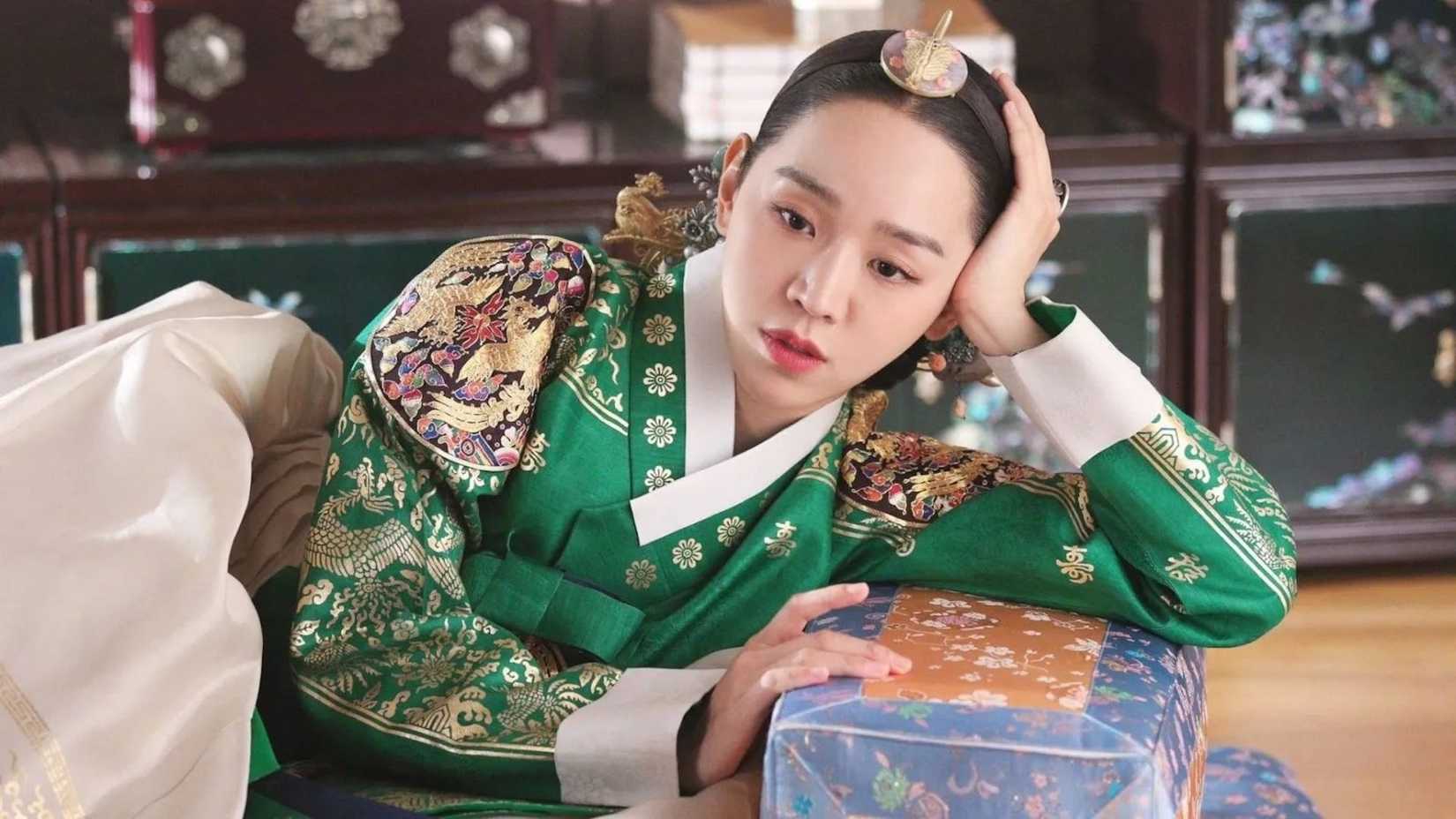 Шин Хе-сун в корейском сериале Mr. Queen.