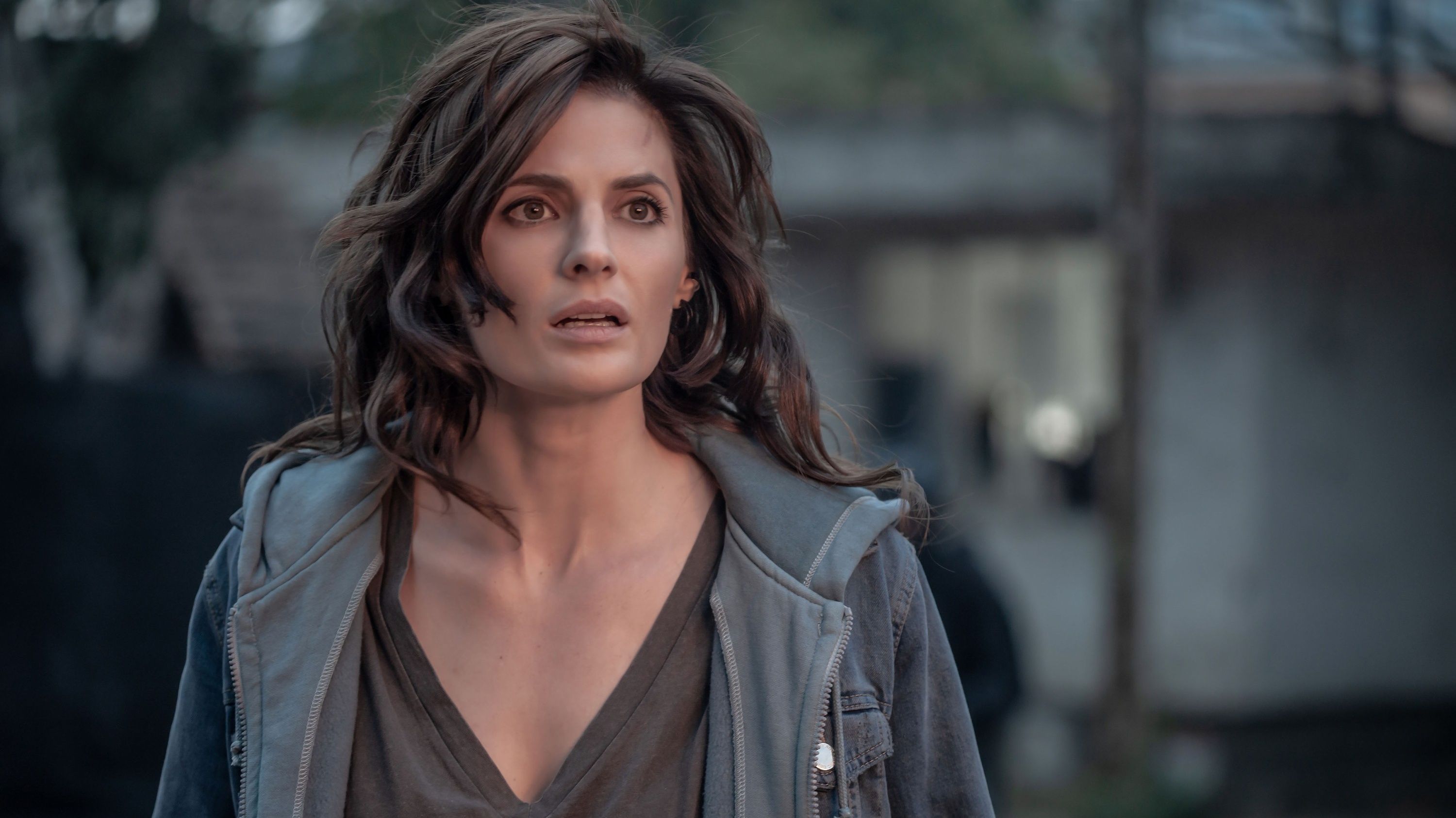 Absentia: Canceled FBI Thriller Series Becomes Global Netflix Hit 8 Years Later