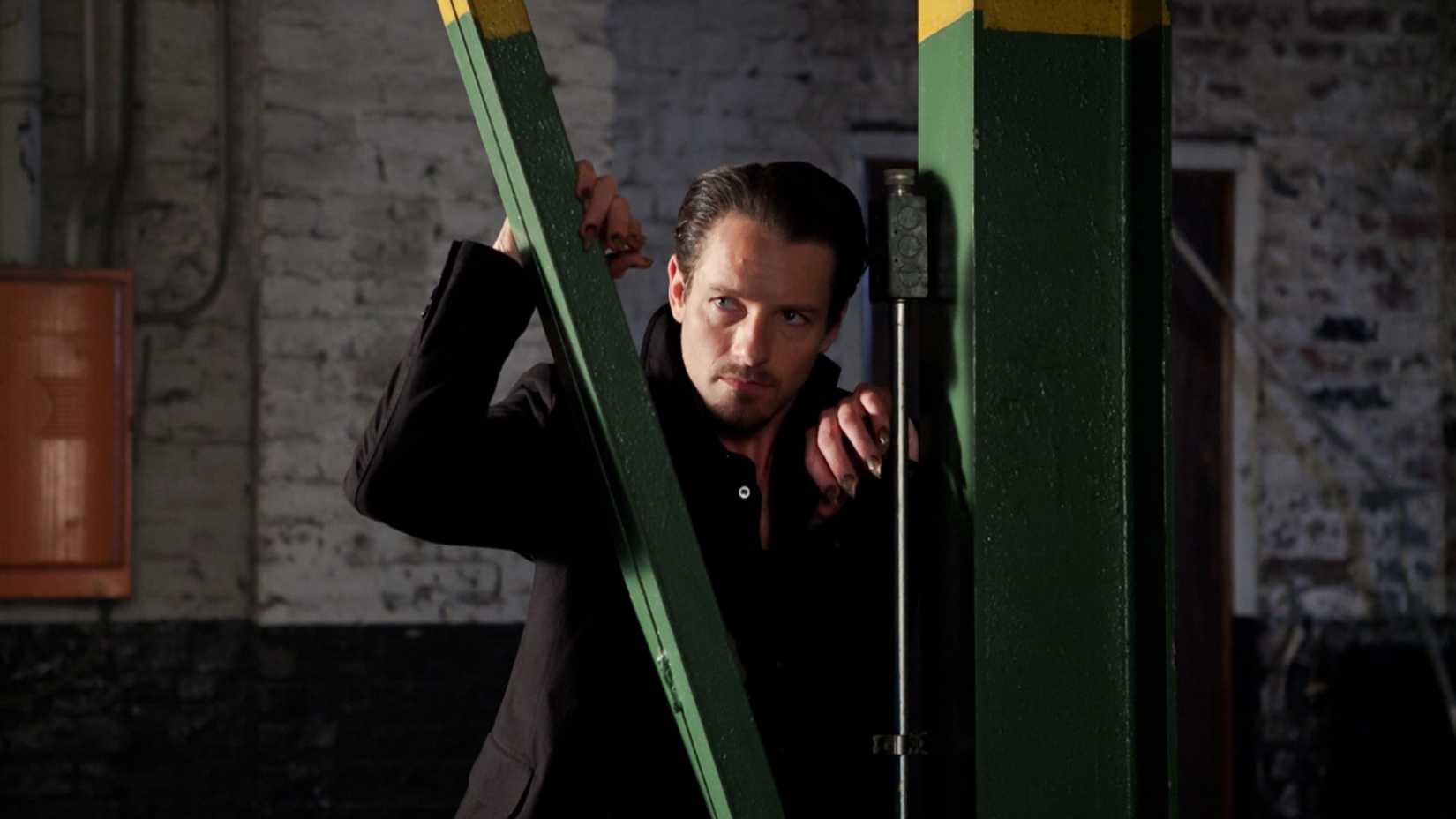 Ian Bohen como Peter Hale na 2ª temporada de Teen Wolf.