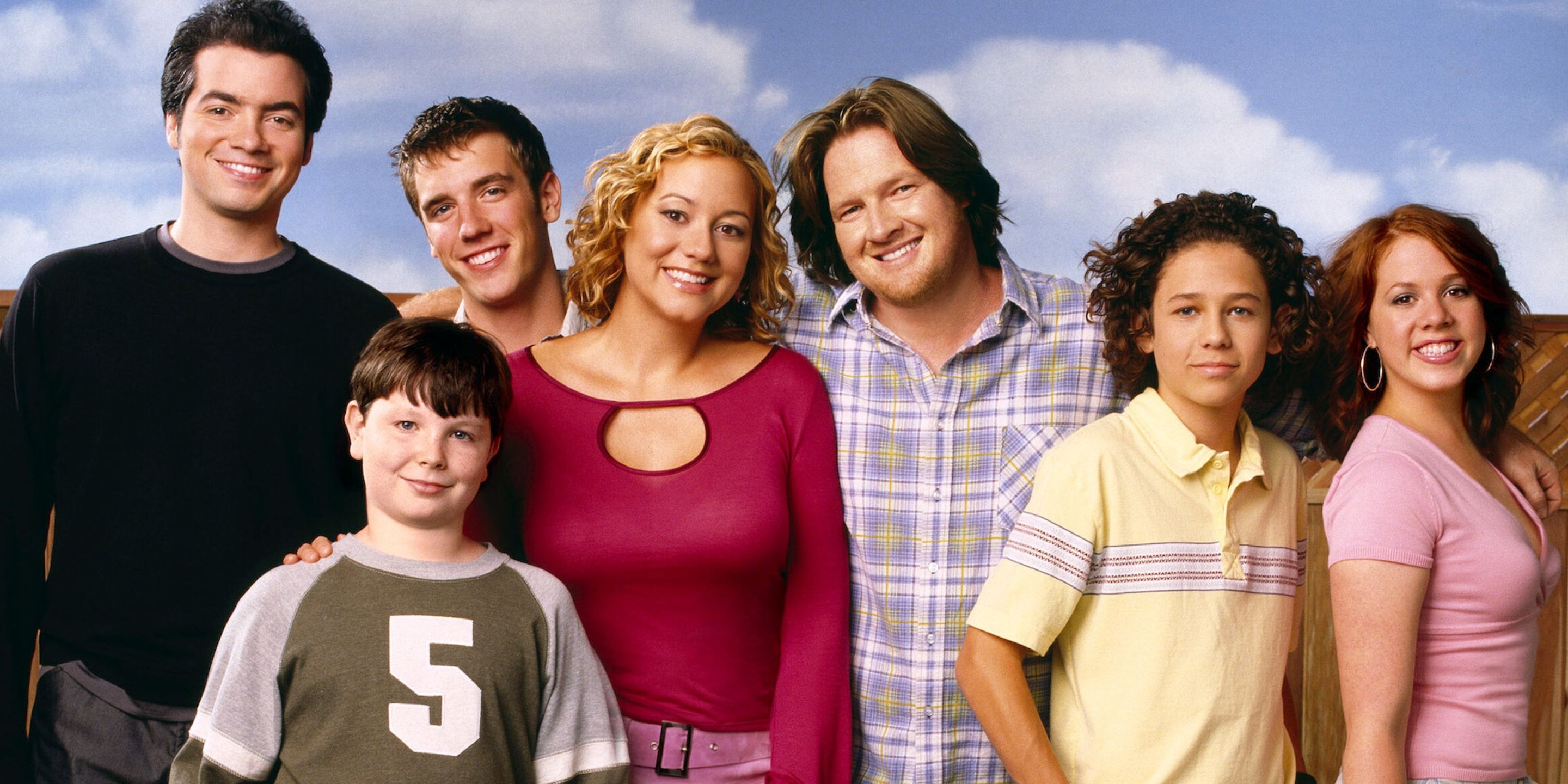 5 2000s Sitcoms Barely Anyone Remembers