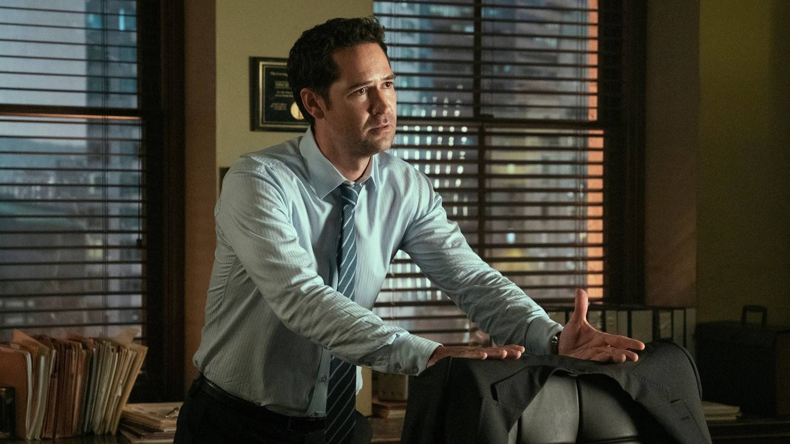 The Lincoln Lawyer Secures Early Renewal Ahead Of Season 4 Premiere