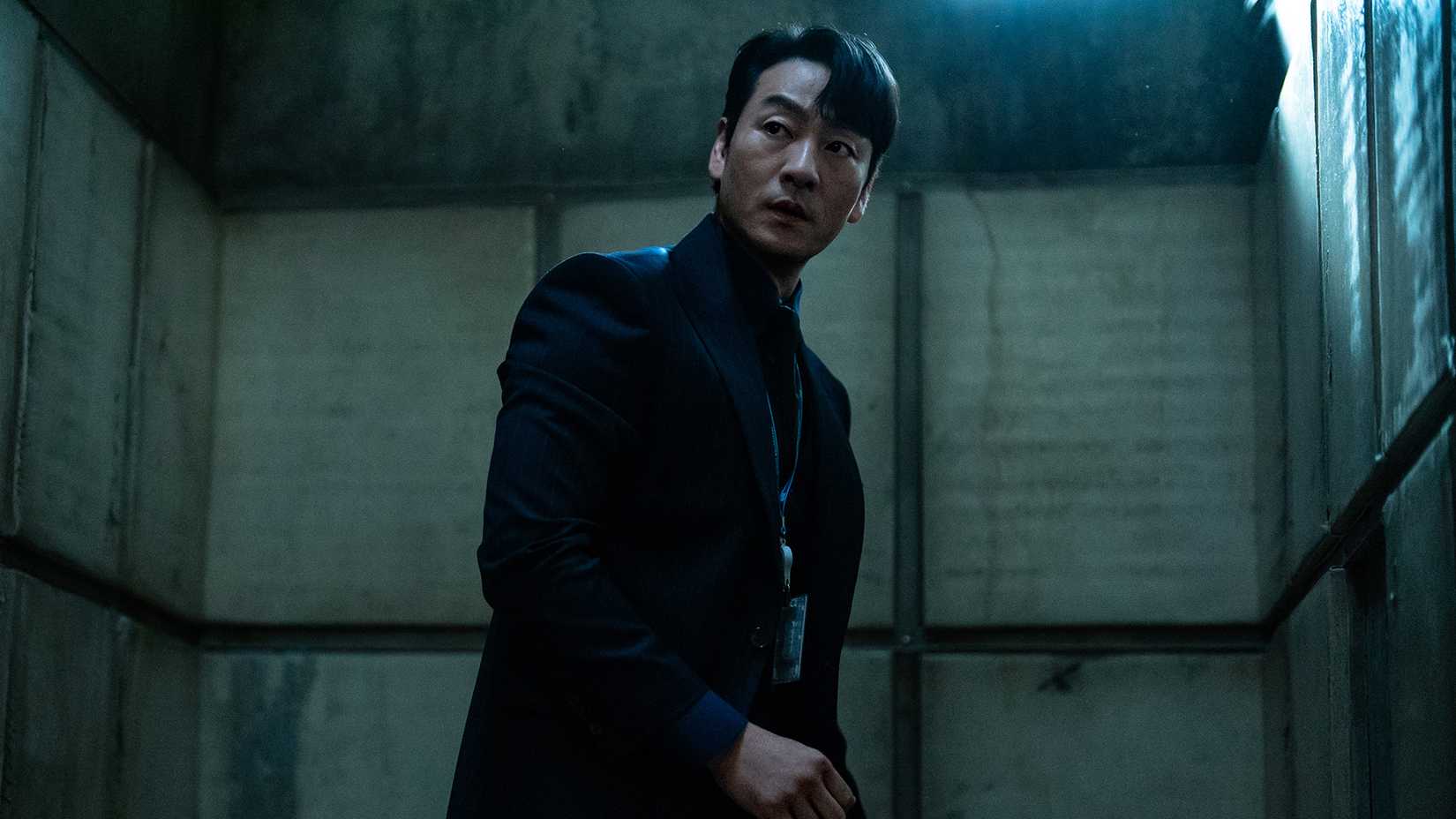 Park Hae-soo em cena da série The Price of Confession da Netflix.