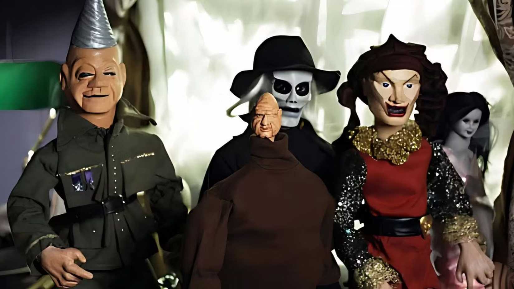 Os bonecos de Puppet Master juntos