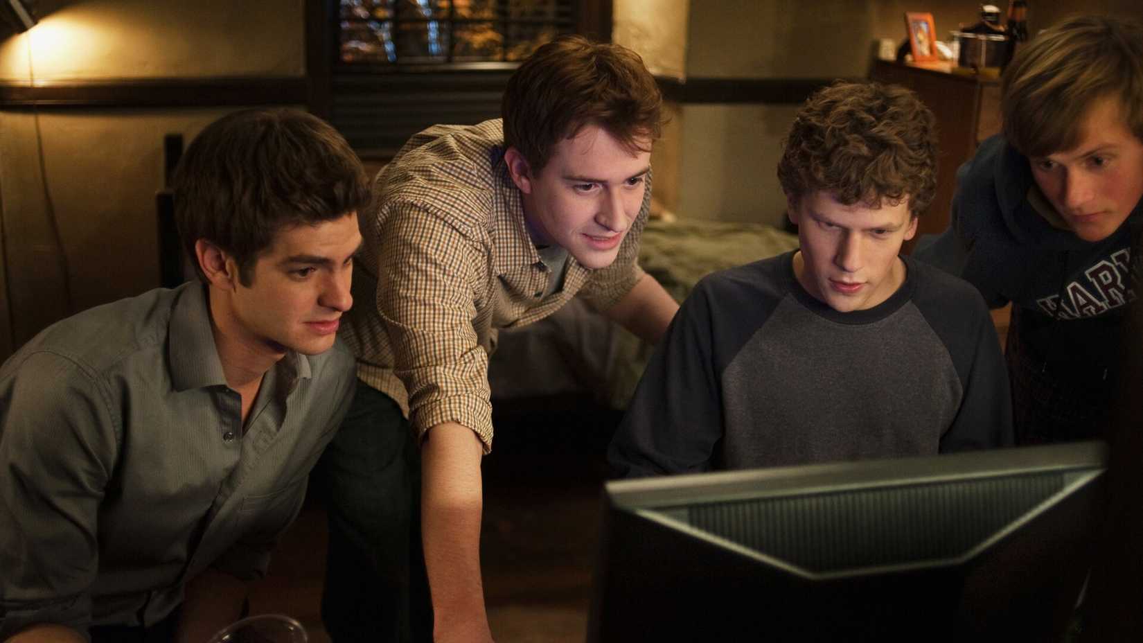 Andrew Garfield e Jesse Eisenberg em The Social Network
