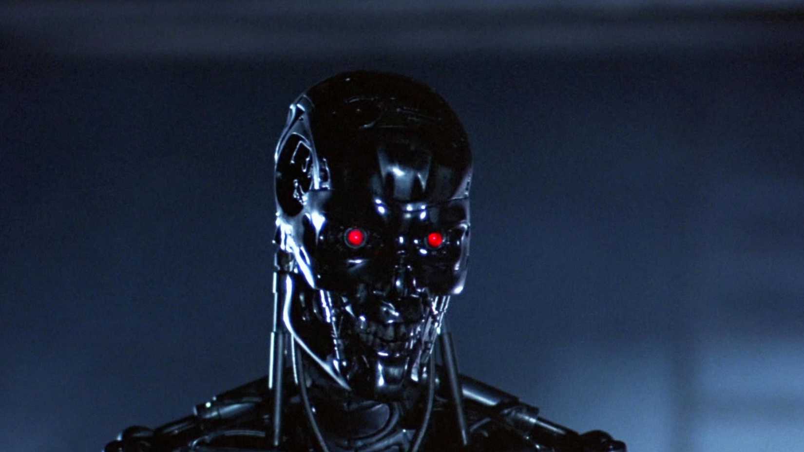 O esqueleto de metal do T-800 em O Exterminador do Futuro