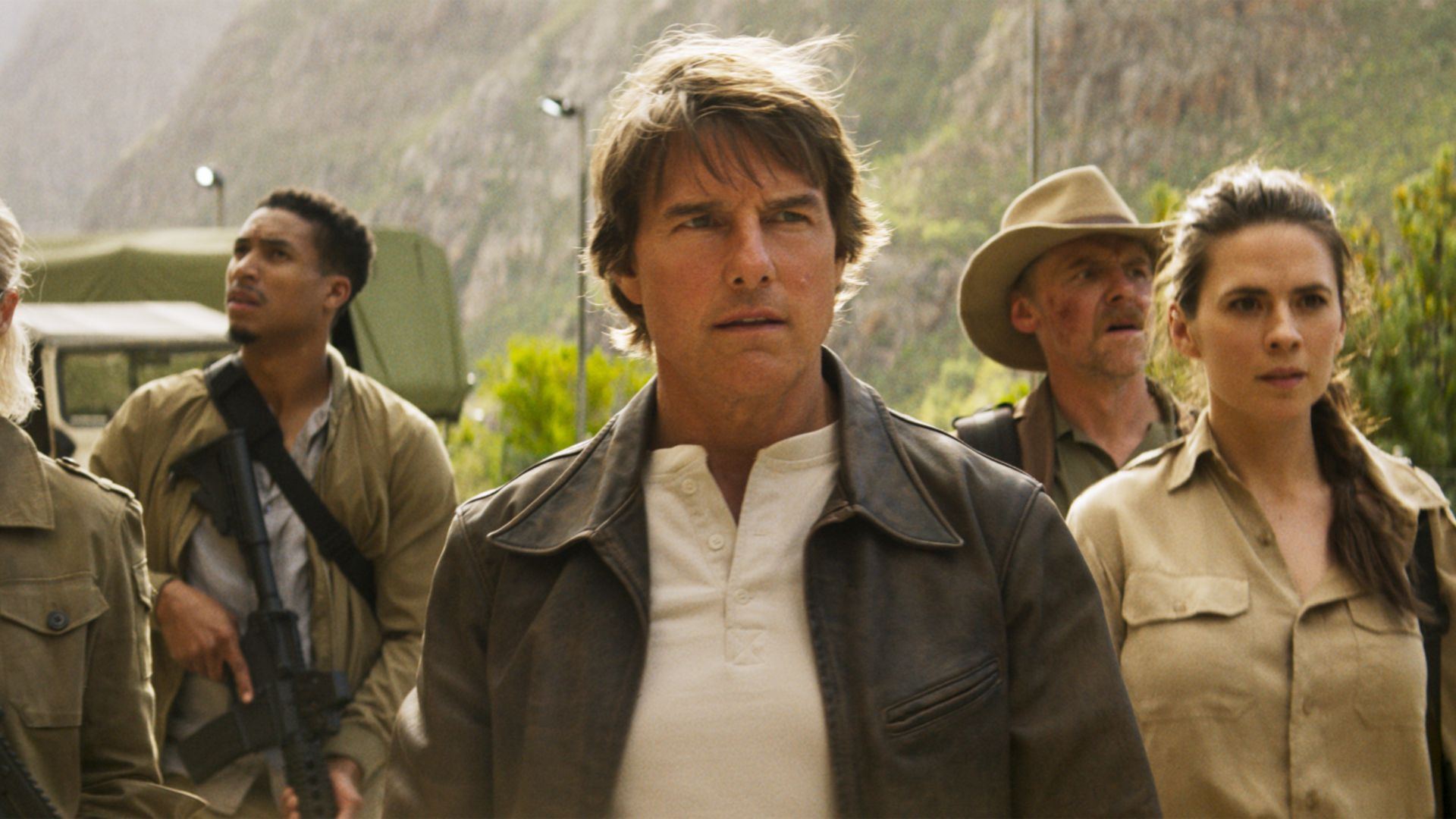 Tom Cruise Movie Cancelled After Refusing Donald Trump's Help image