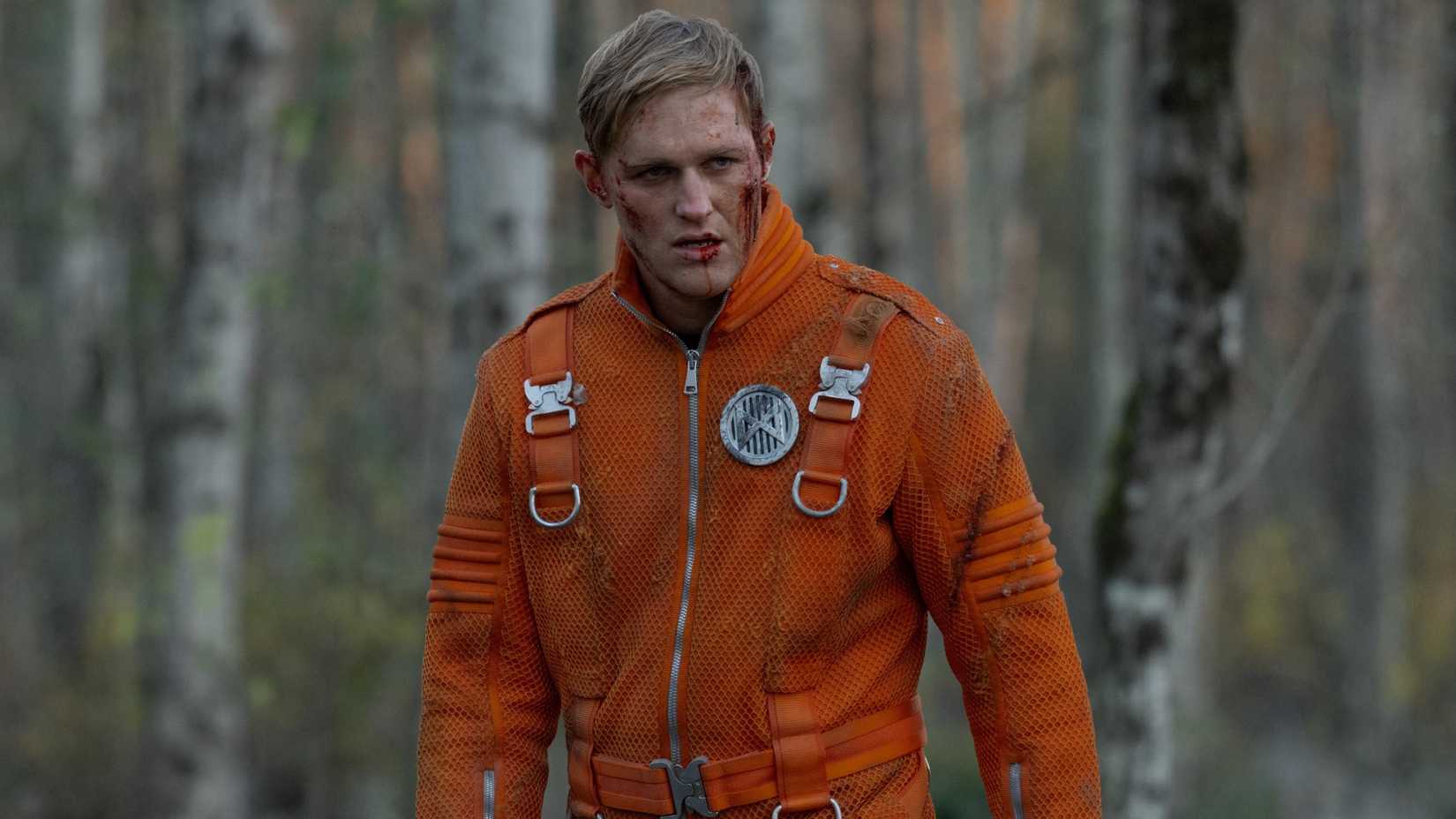 Wyatt Russell como Lee Shaw em Monarch: Legado de Monstros