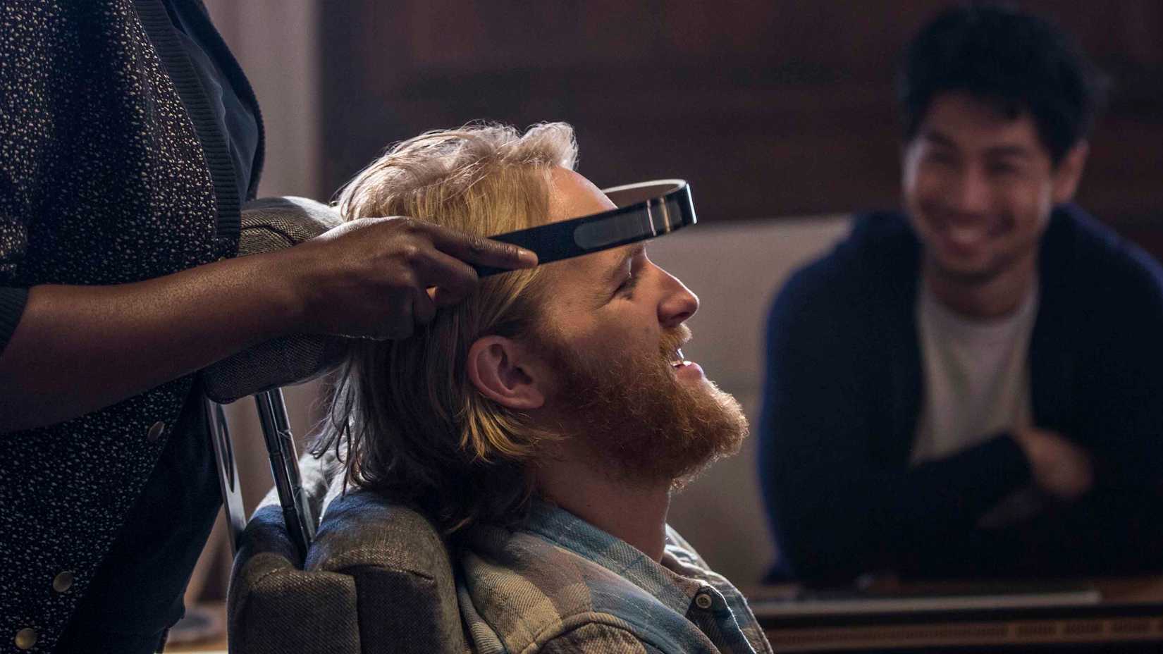 Уятт Рассел в игровом тесте Black Mirror