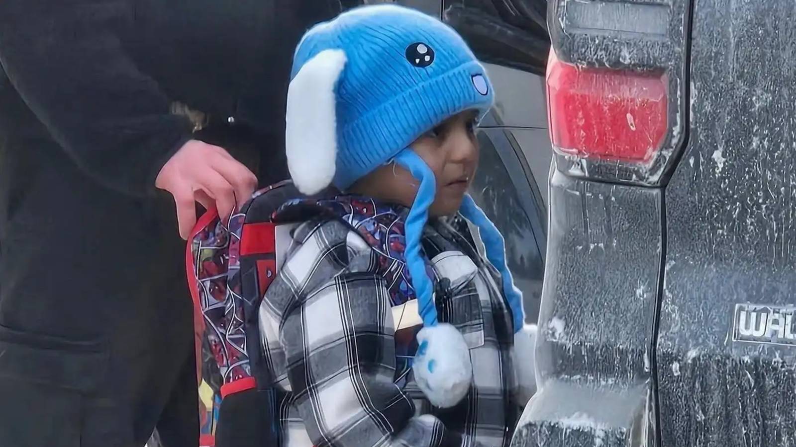 ICE Agents Detain 5-Year-Old Boy and Father in Minnesota ICE Agents Detain 5-Year-Old Boy and Father in Minnesota