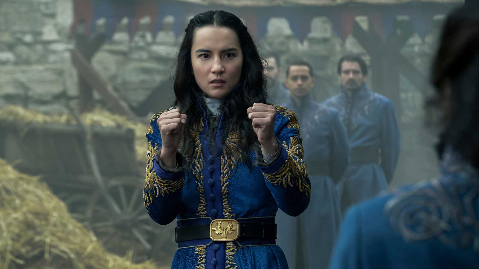 Alina prepared to fight in Shadow and Bone