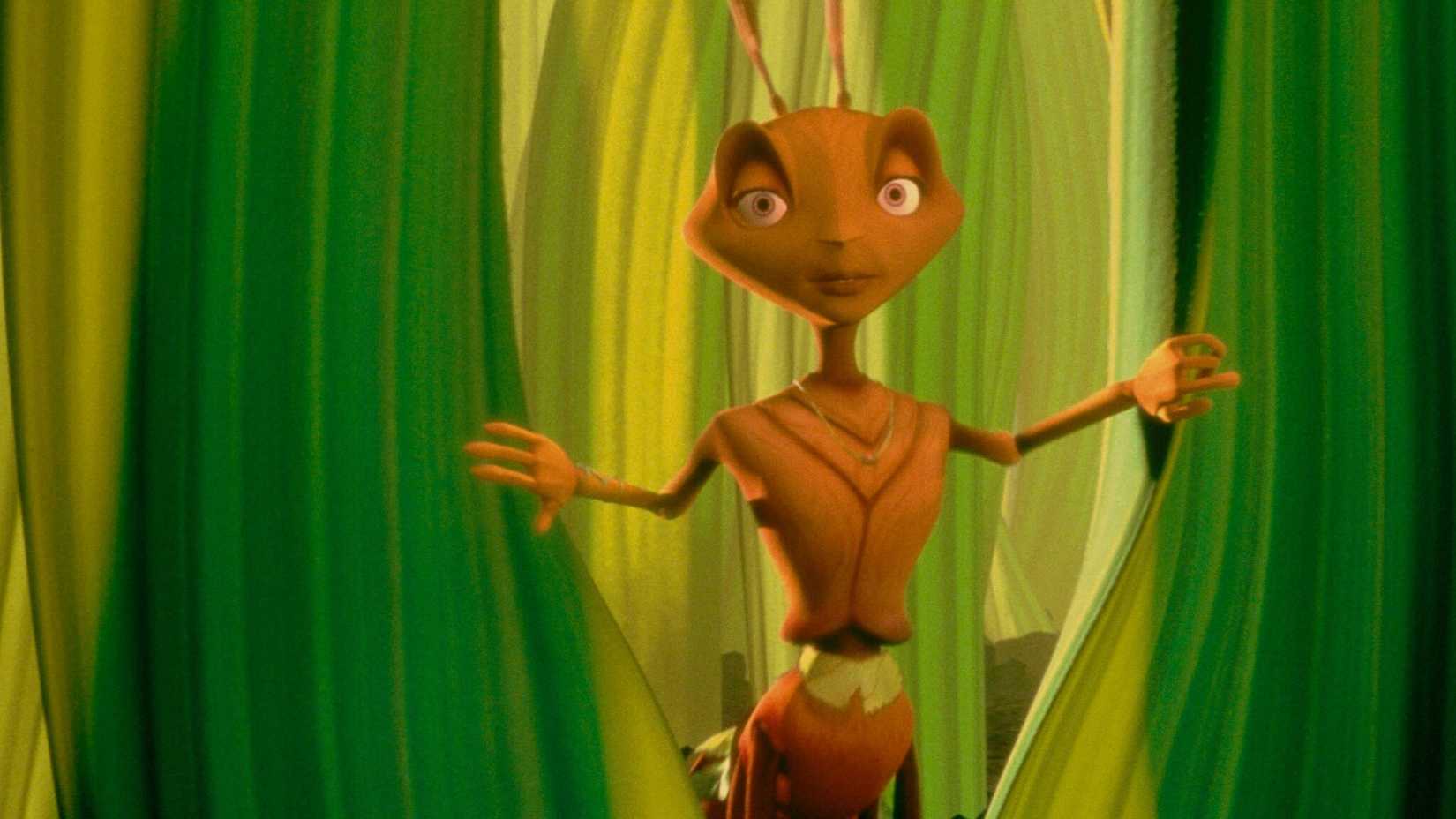 Z walks between two blades of grass in Antz
