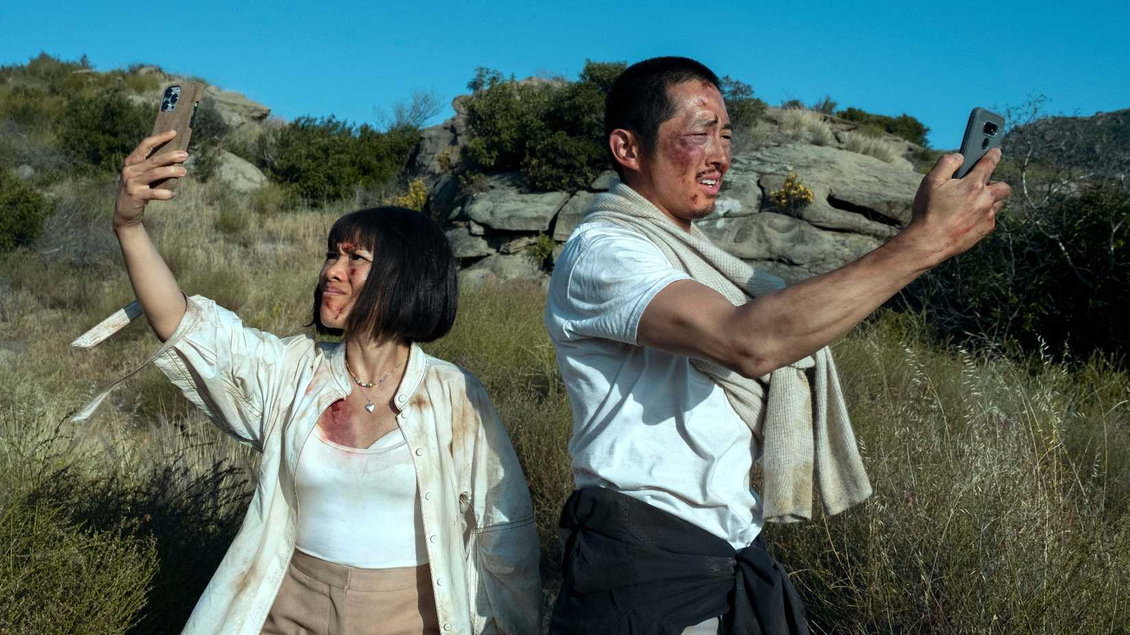 Эми и Дэнни ищут сигнал сотовой связи в "Beef"