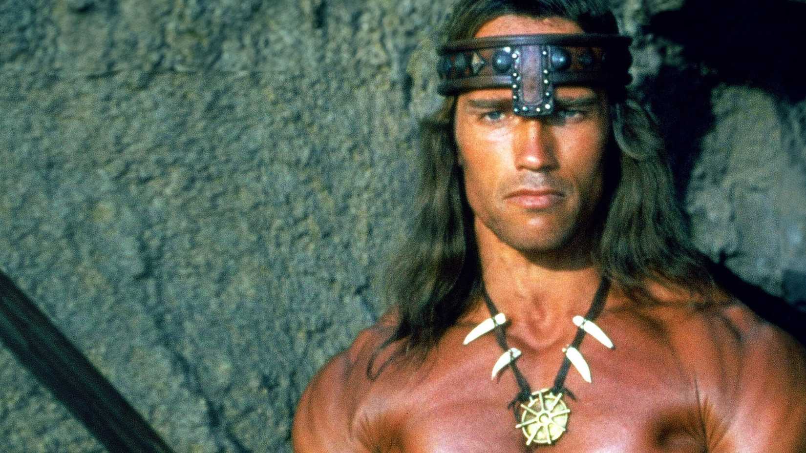 Arnold Schwarzenegger em cena clássica de Conan