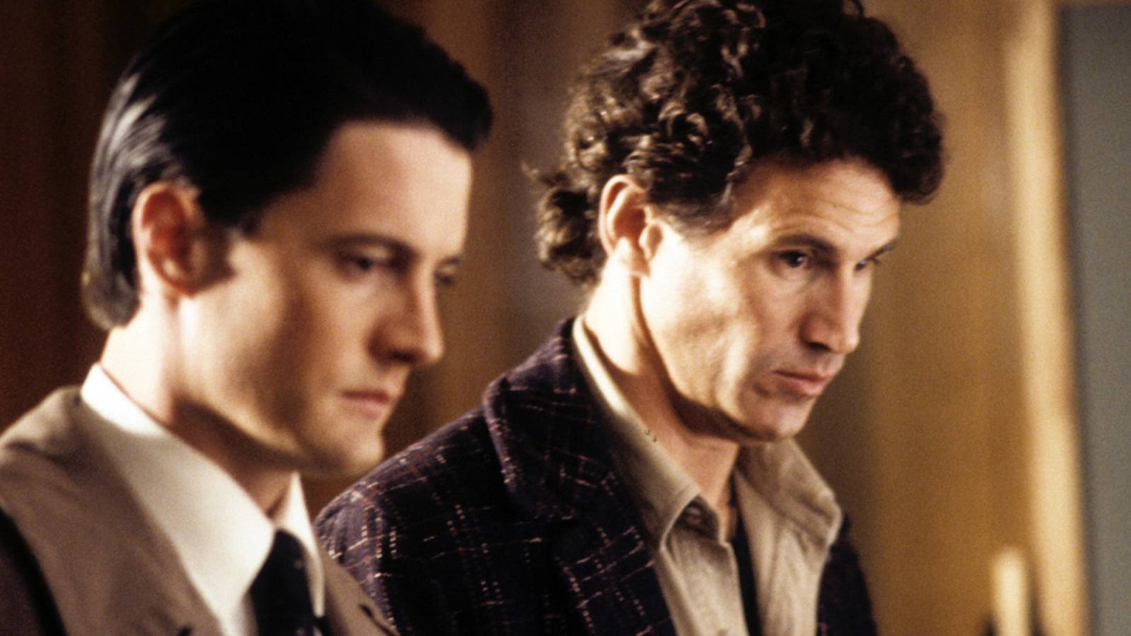 Twin Peaks' Iconic Black Lodge Dream: A Game-Changer In Episode 3