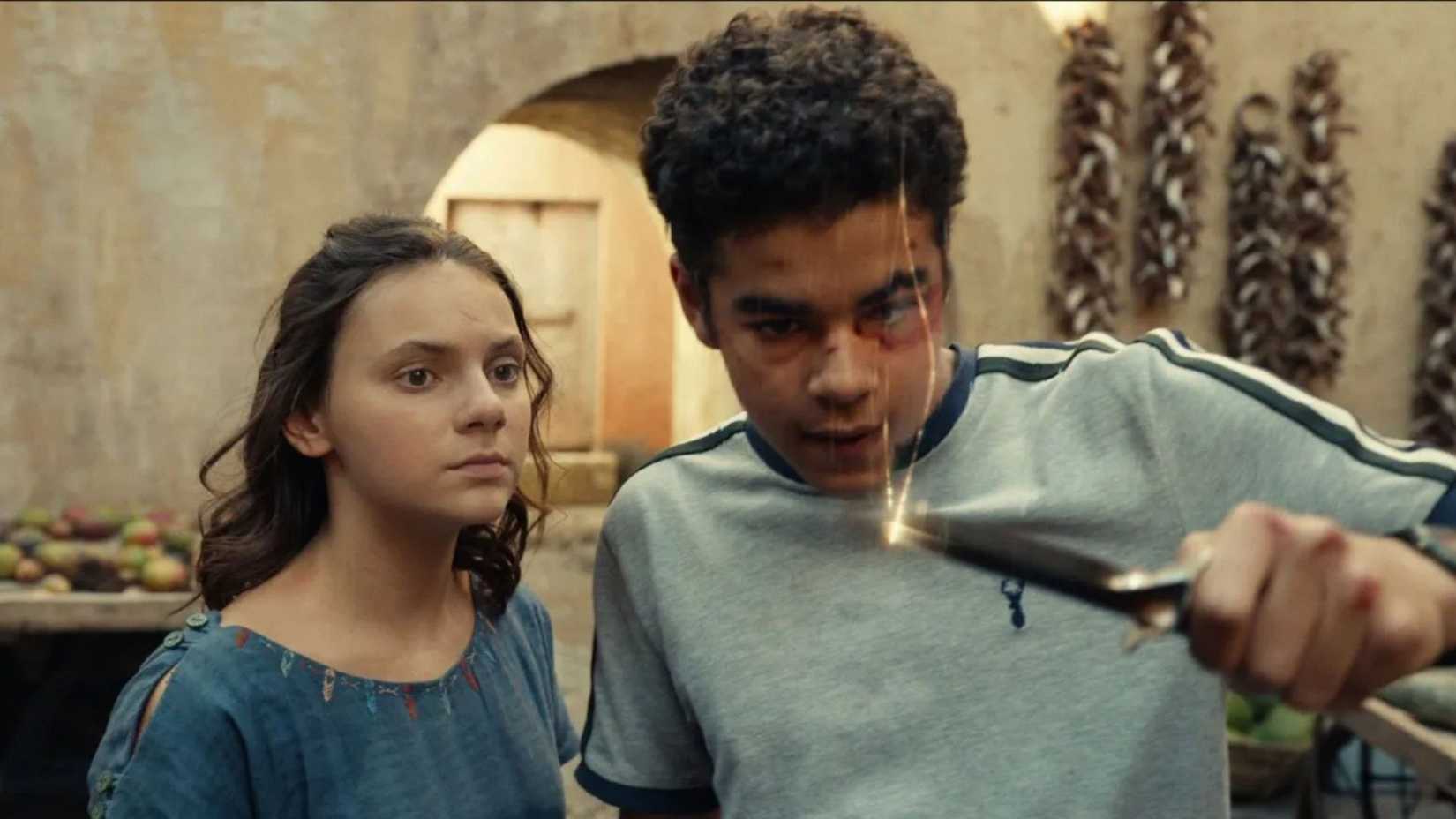 dafne keen as lyra belacqua with amir wilson as will parry in his dark materials 1